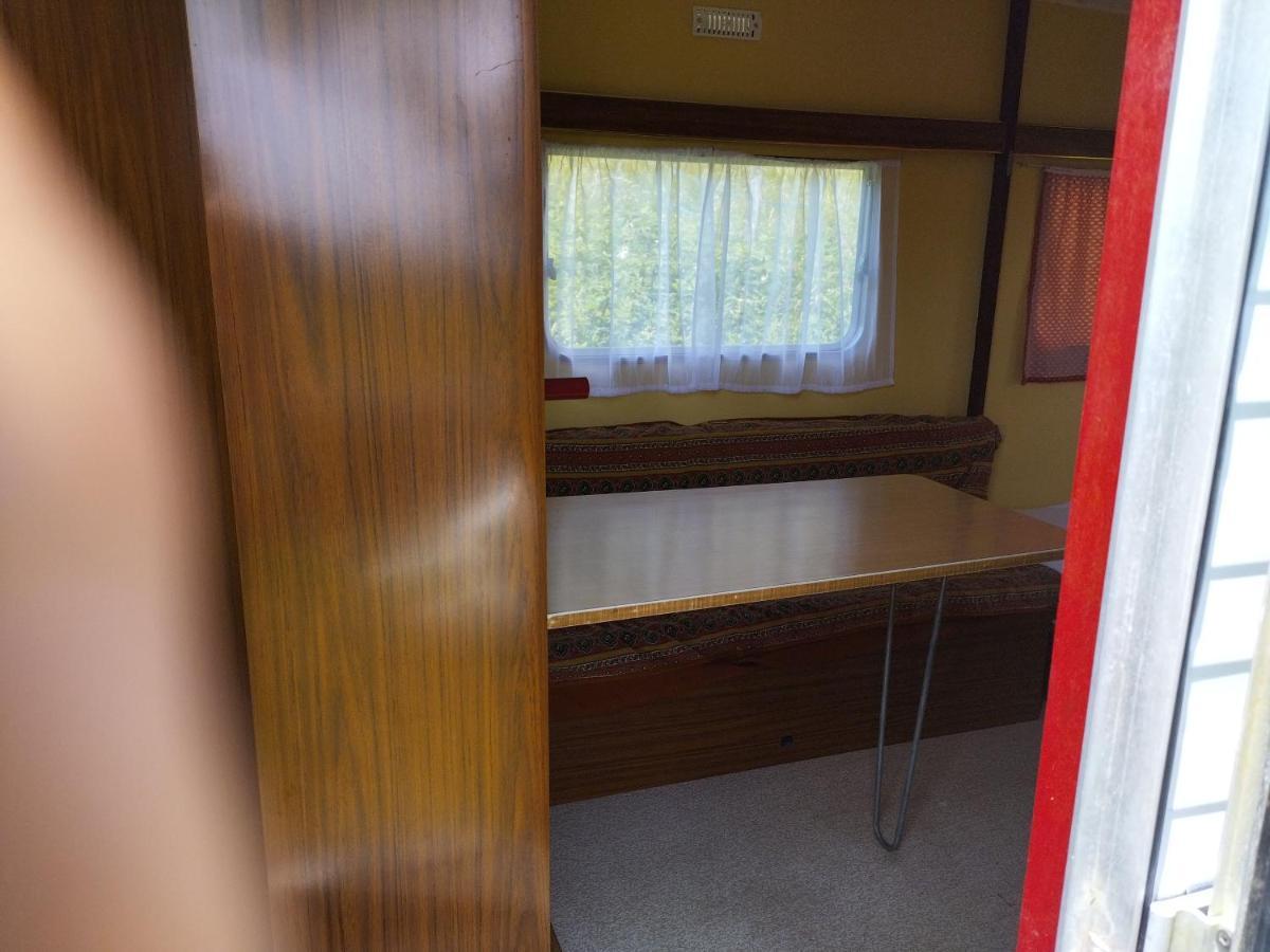Camping La Foret Du Morvan Vintage Caravan Larochemillay Kültér fotó